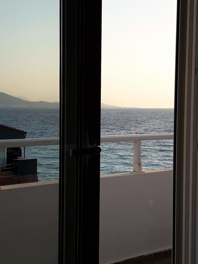 Apartamento A Unique Seaside View!!! Rhodes City Exterior foto